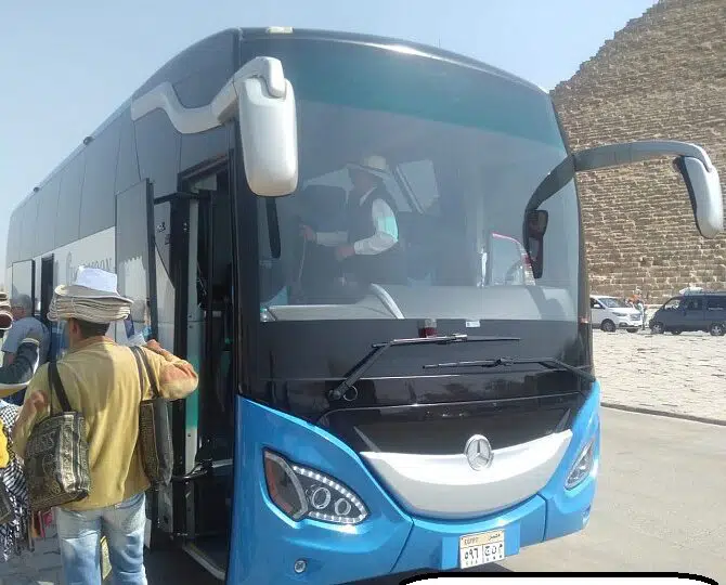 استئجر اتوبيس سياحي