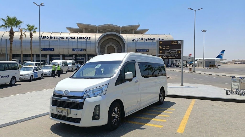 ايجار ميكروباص توصيل  مطار القاهرة 2026